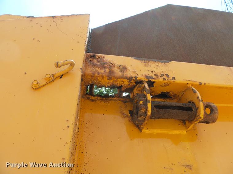 image for item DB7120 2002 International 2554 dump truck