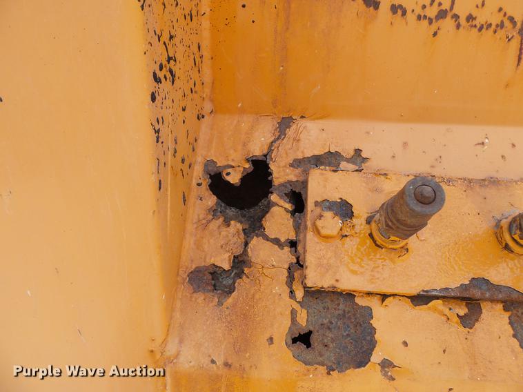 image for item DB7120 2002 International 2554 dump truck