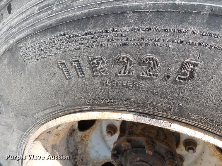 image for item DB7120 2002 International 2554 dump truck