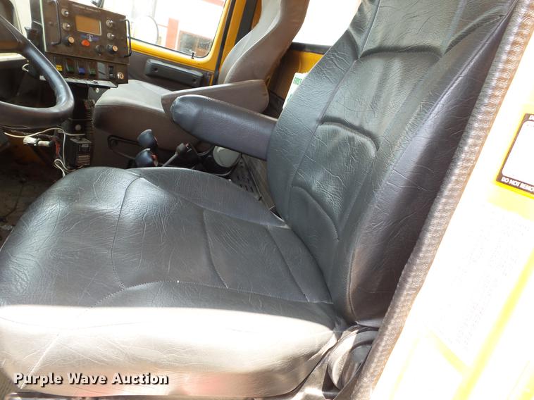 image for item DB7120 2002 International 2554 dump truck