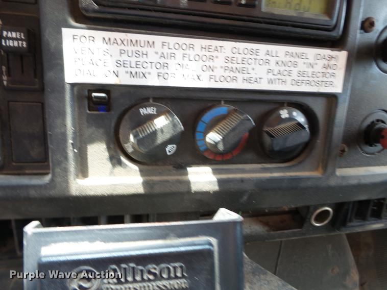 image for item DB7120 2002 International 2554 dump truck