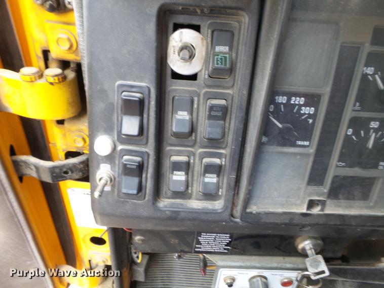 image for item DB7120 2002 International 2554 dump truck