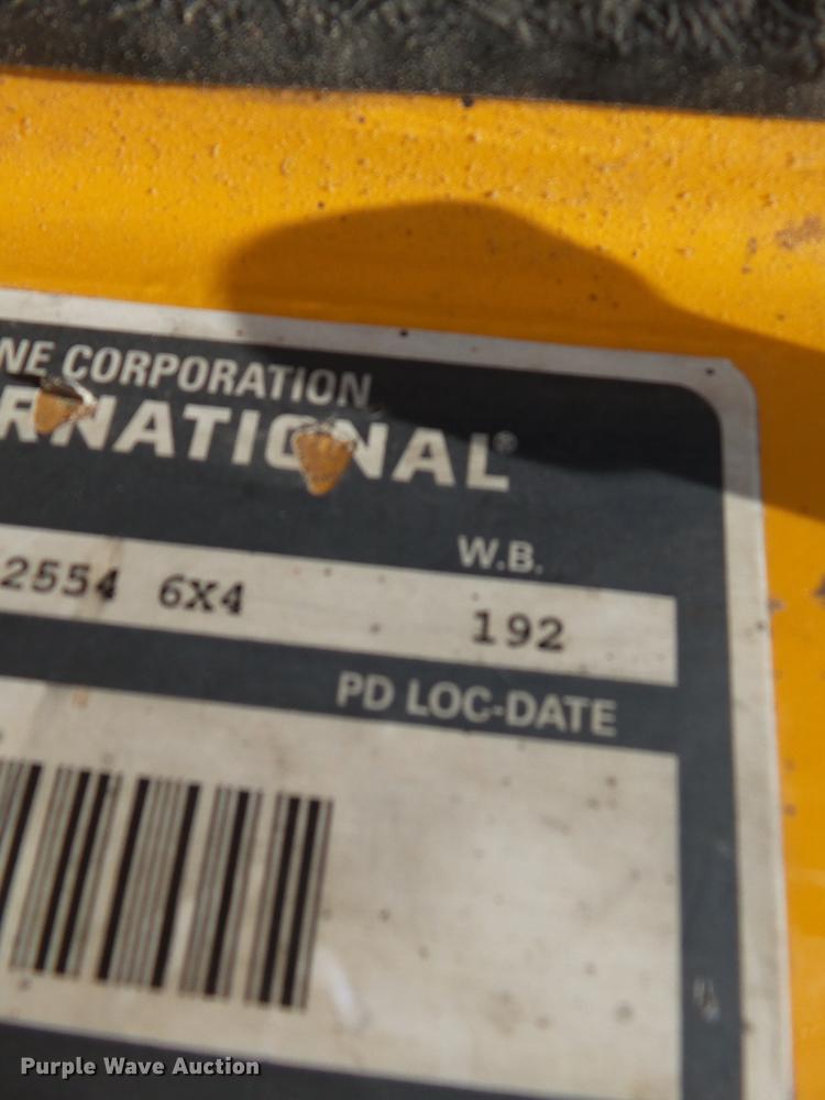 image for item DB7120 2002 International 2554 dump truck