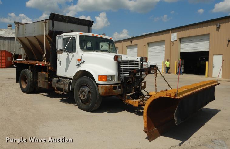 image for item DB8479 1996 International 4900 dump truck