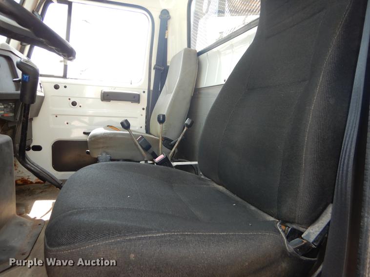 image for item DB8479 1996 International 4900 dump truck