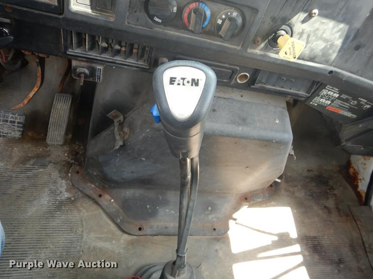 image for item DB8479 1996 International 4900 dump truck