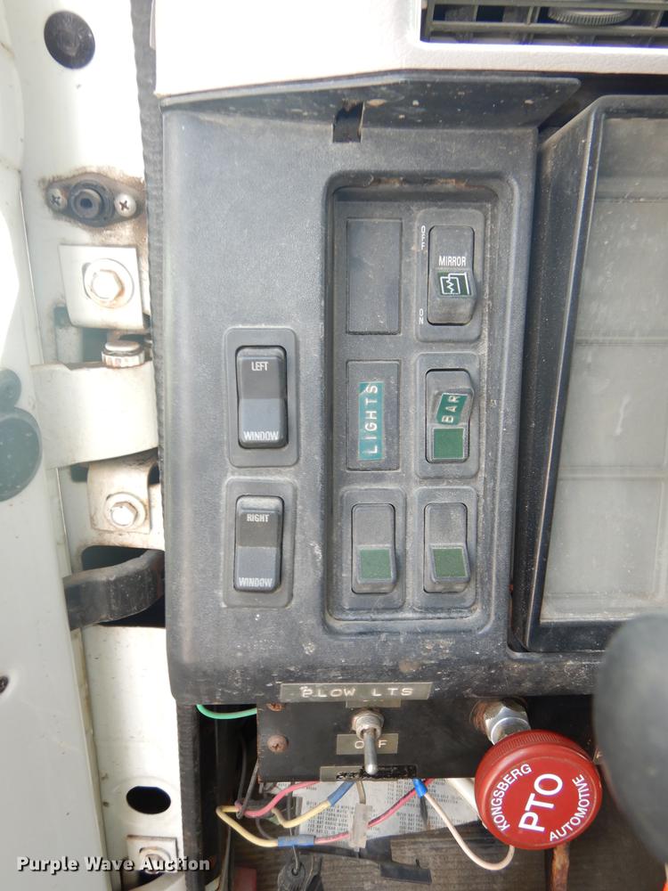 image for item DB8479 1996 International 4900 dump truck