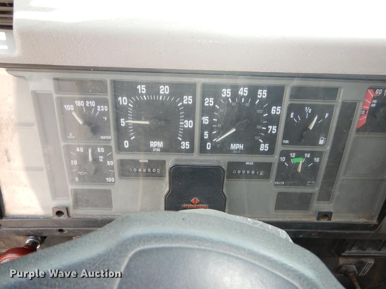 image for item DB8479 1996 International 4900 dump truck