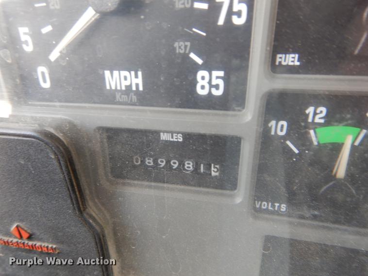 image for item DB8479 1996 International 4900 dump truck