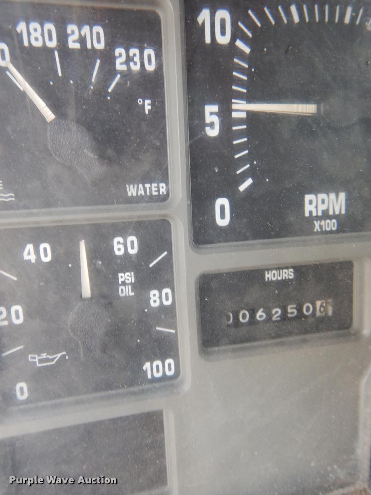 image for item DB8479 1996 International 4900 dump truck