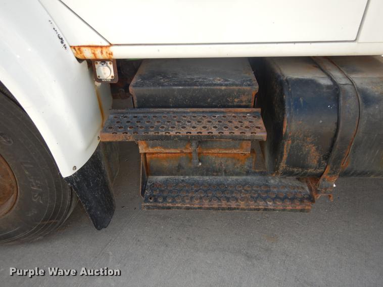 image for item DB8479 1996 International 4900 dump truck