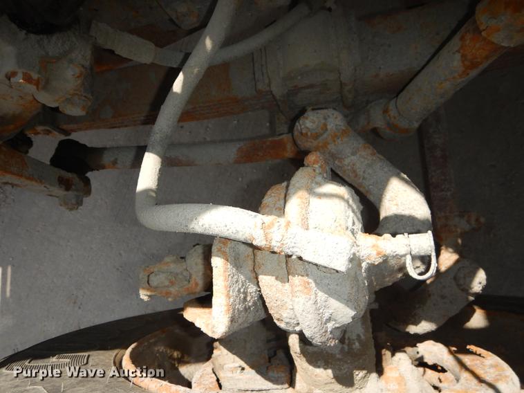 image for item DB8479 1996 International 4900 dump truck