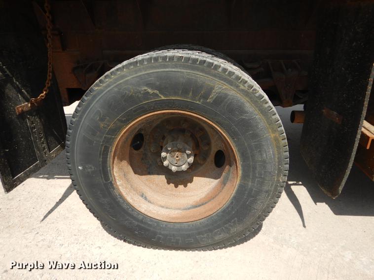 image for item DB8479 1996 International 4900 dump truck