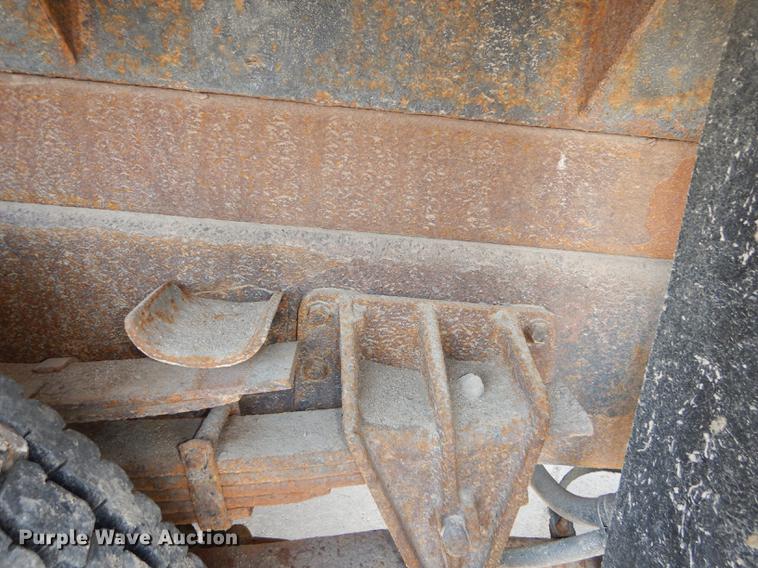 image for item DB8479 1996 International 4900 dump truck