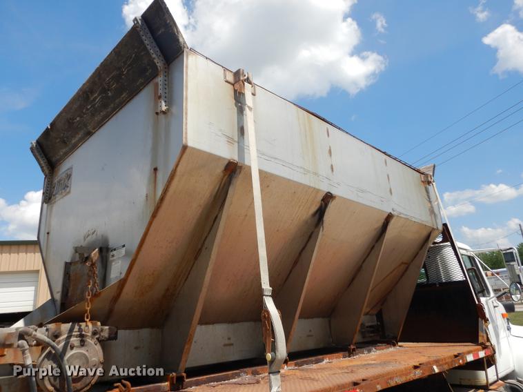 image for item DB8479 1996 International 4900 dump truck