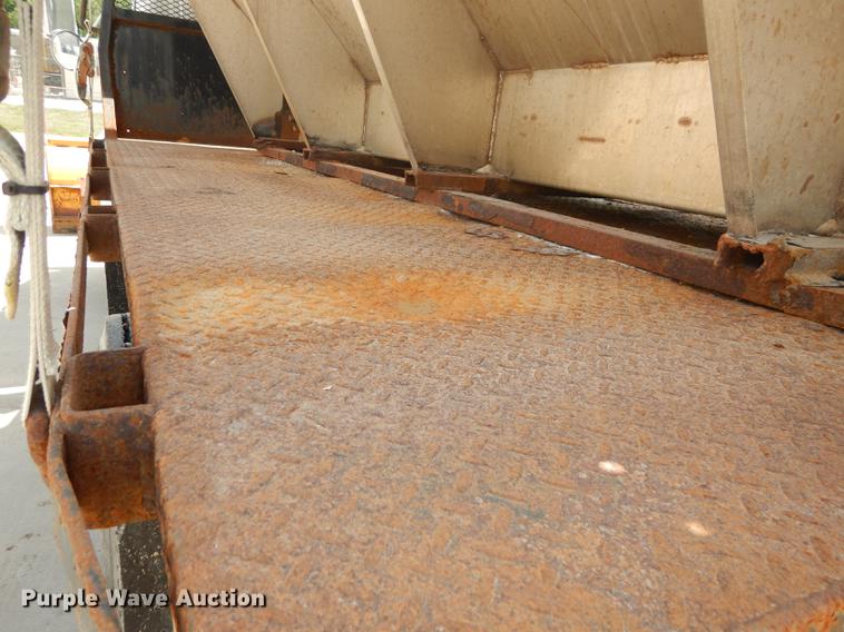 image for item DB8479 1996 International 4900 dump truck