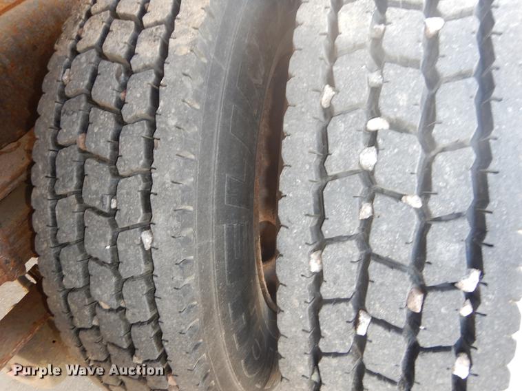 image for item DB8479 1996 International 4900 dump truck