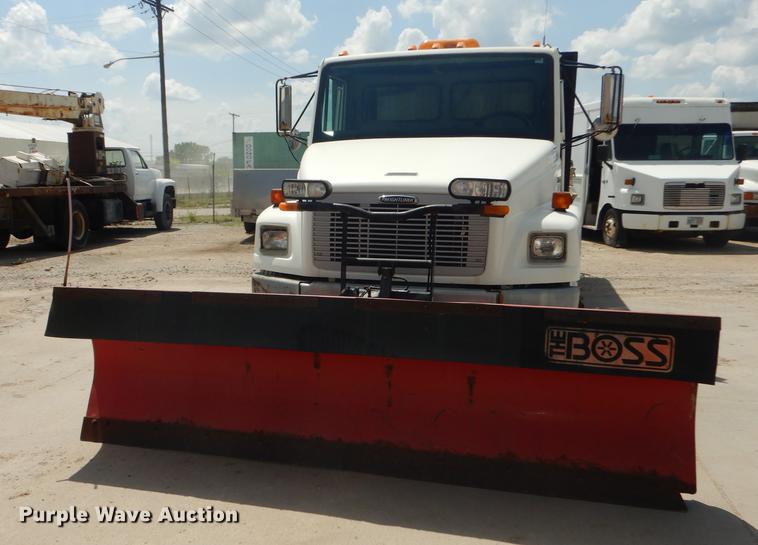image for item DB8481 2002 Freightliner FL60 flatbed truck