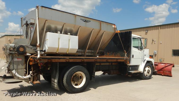 image for item DB8481 2002 Freightliner FL60 flatbed truck