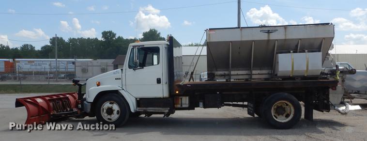 image for item DB8481 2002 Freightliner FL60 flatbed truck