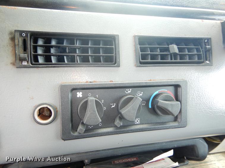 image for item DB8481 2002 Freightliner FL60 flatbed truck