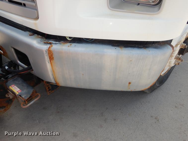 image for item DB8481 2002 Freightliner FL60 flatbed truck