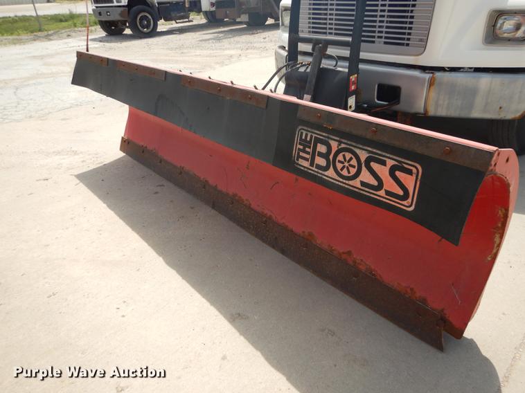 image for item DB8481 2002 Freightliner FL60 flatbed truck