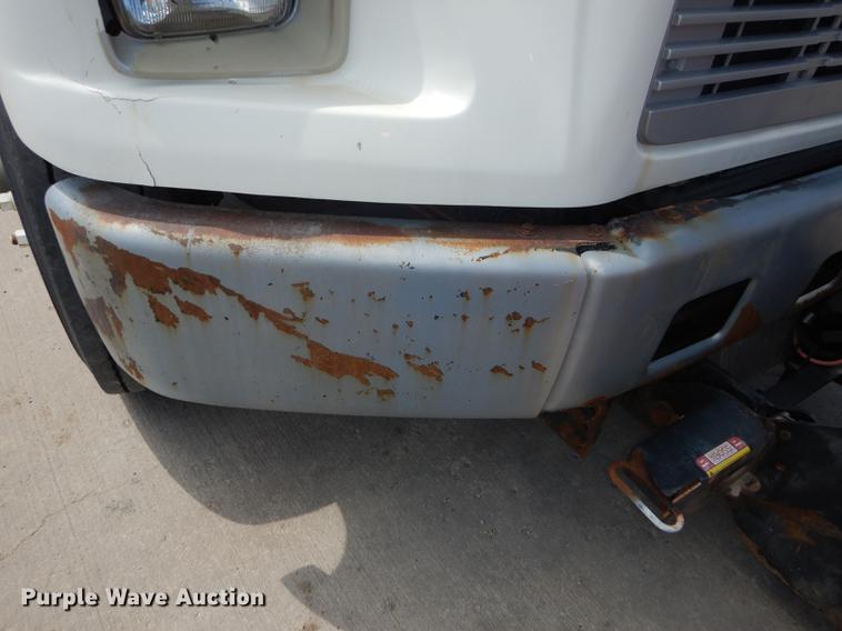 image for item DB8481 2002 Freightliner FL60 flatbed truck