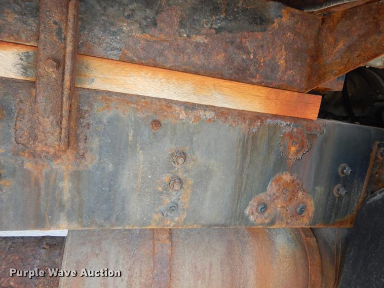 image for item DB8481 2002 Freightliner FL60 flatbed truck