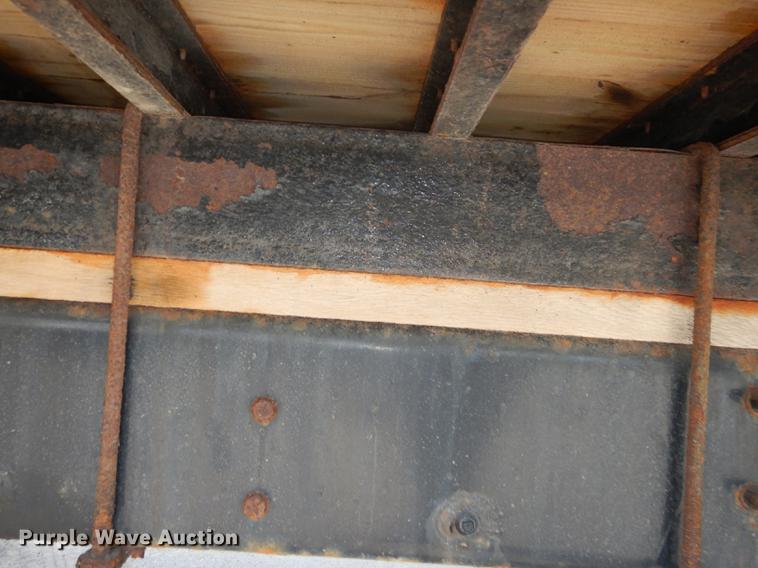 image for item DB8481 2002 Freightliner FL60 flatbed truck