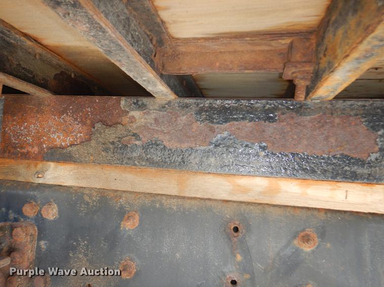 image for item DB8481 2002 Freightliner FL60 flatbed truck