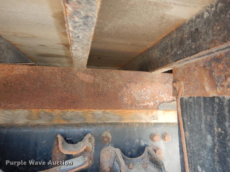 image for item DB8481 2002 Freightliner FL60 flatbed truck