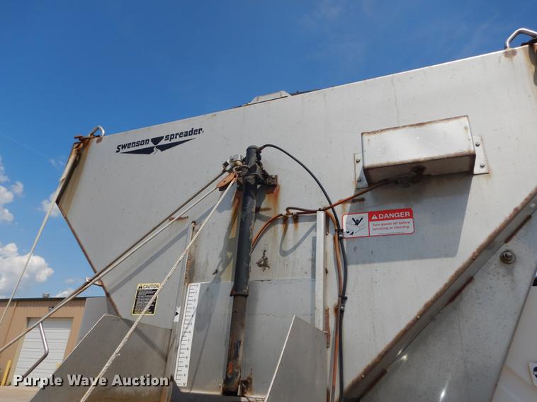 image for item DB8481 2002 Freightliner FL60 flatbed truck