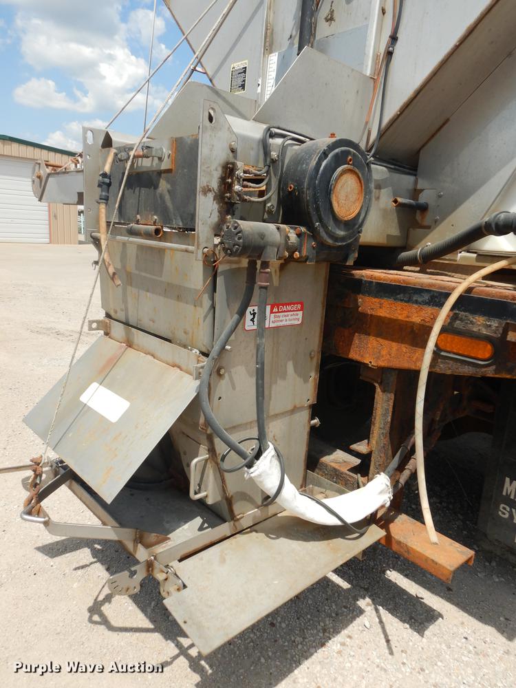 image for item DB8481 2002 Freightliner FL60 flatbed truck