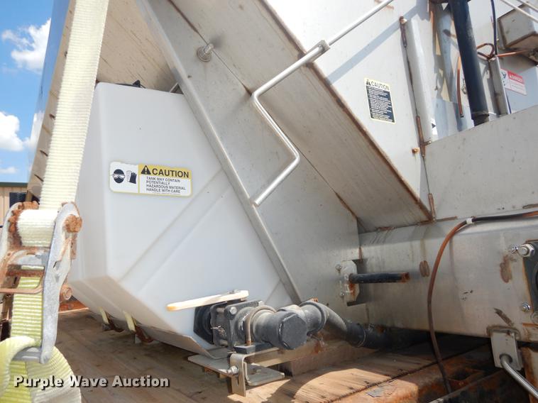 image for item DB8481 2002 Freightliner FL60 flatbed truck