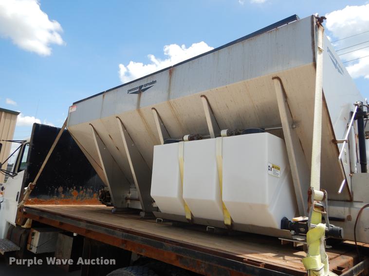 image for item DB8481 2002 Freightliner FL60 flatbed truck