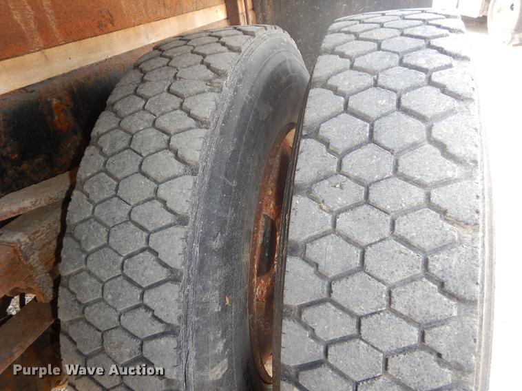 image for item DB8481 2002 Freightliner FL60 flatbed truck