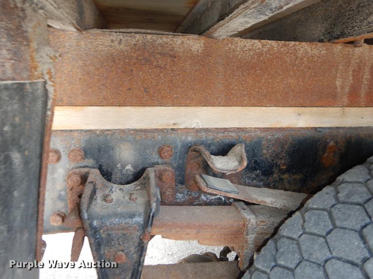 image for item DB8481 2002 Freightliner FL60 flatbed truck