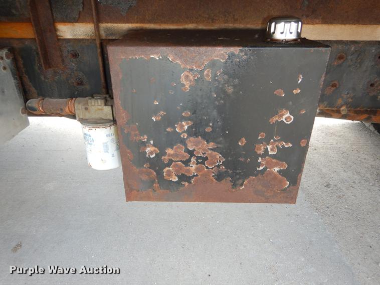 image for item DB8481 2002 Freightliner FL60 flatbed truck