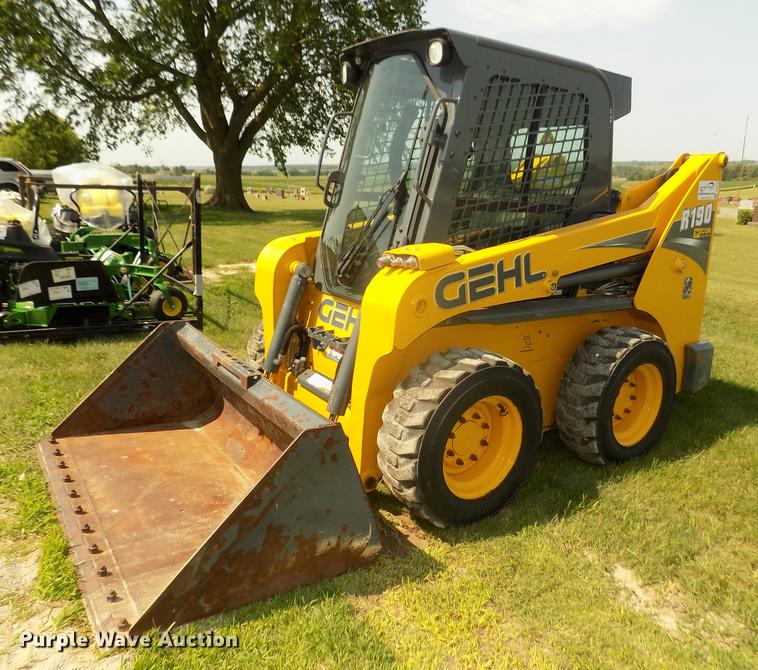 image for item DB8710 2014 Gehl R190 skid steer