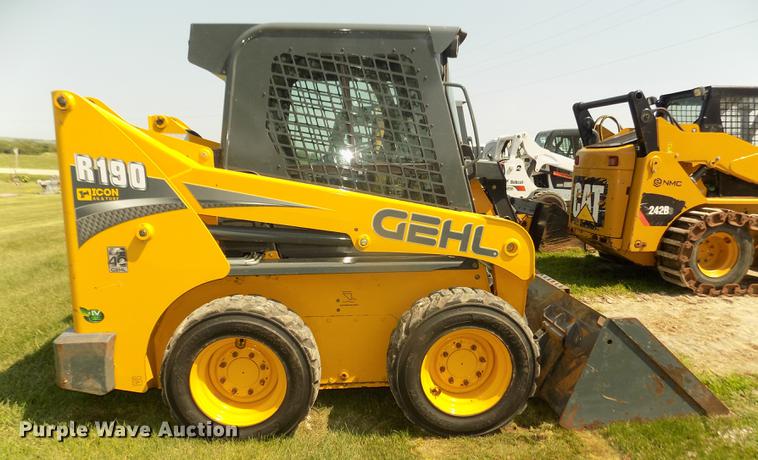 image for item DB8710 2014 Gehl R190 skid steer