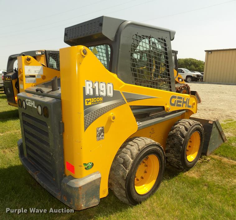 image for item DB8710 2014 Gehl R190 skid steer
