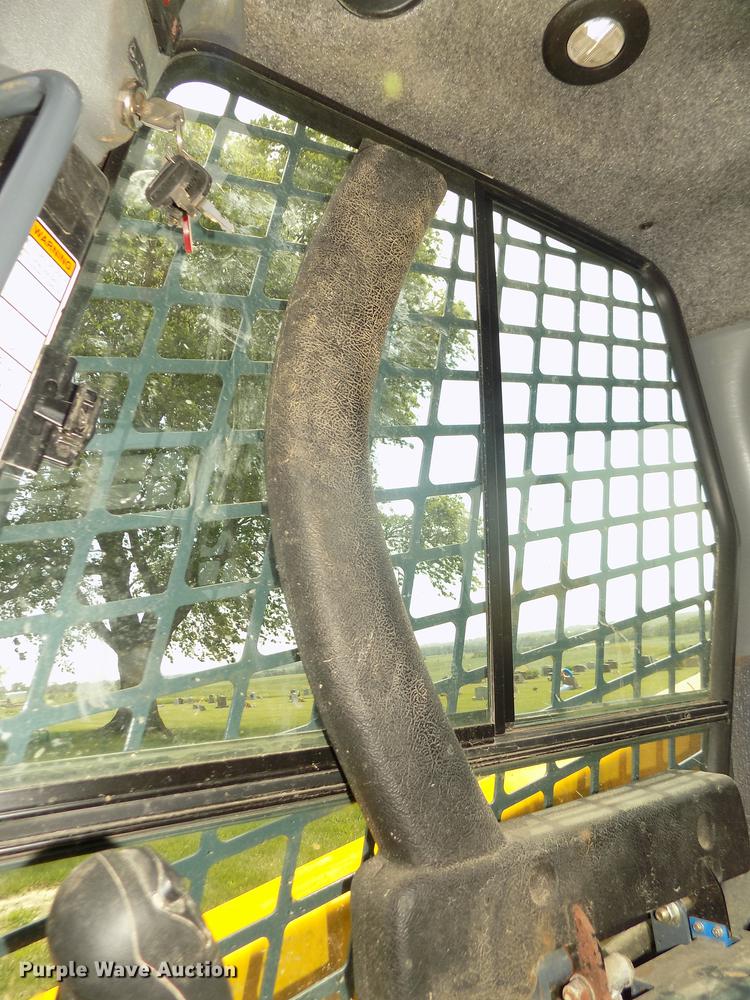 image for item DB8710 2014 Gehl R190 skid steer