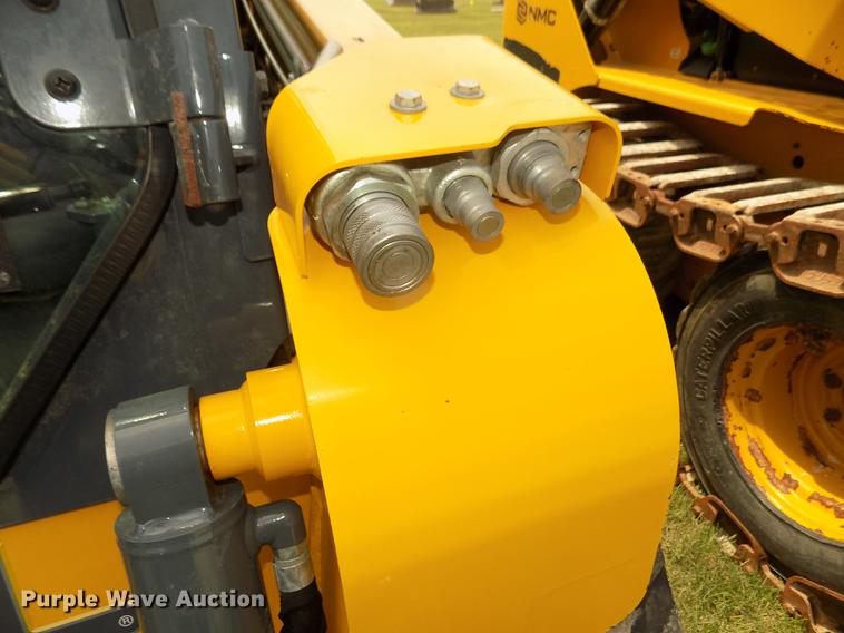 image for item DB8710 2014 Gehl R190 skid steer