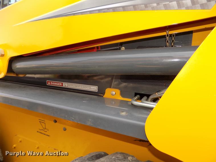 image for item DB8710 2014 Gehl R190 skid steer