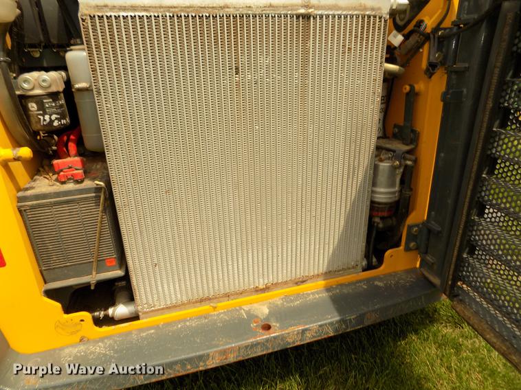 image for item DB8710 2014 Gehl R190 skid steer