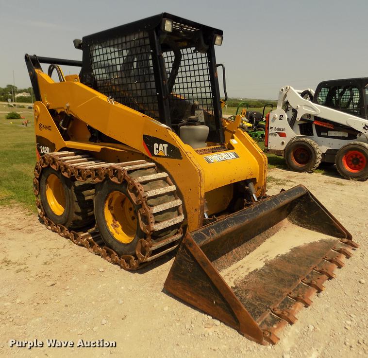image for item DB8711 2012 Caterpillar 242B3 skid steer