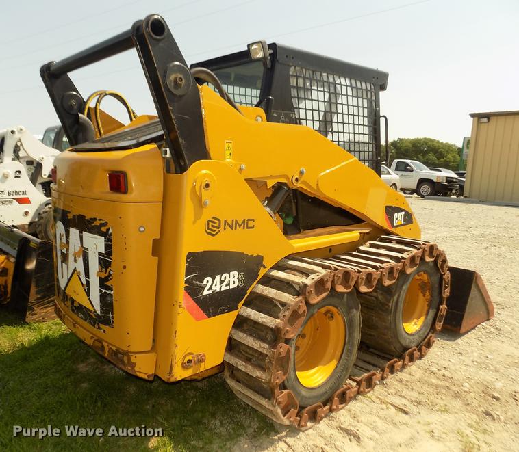 image for item DB8711 2012 Caterpillar 242B3 skid steer