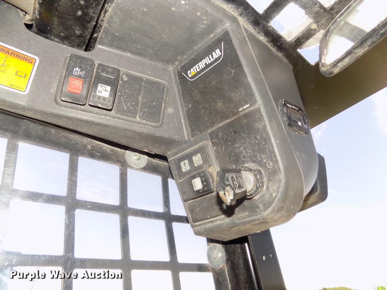 image for item DB8711 2012 Caterpillar 242B3 skid steer