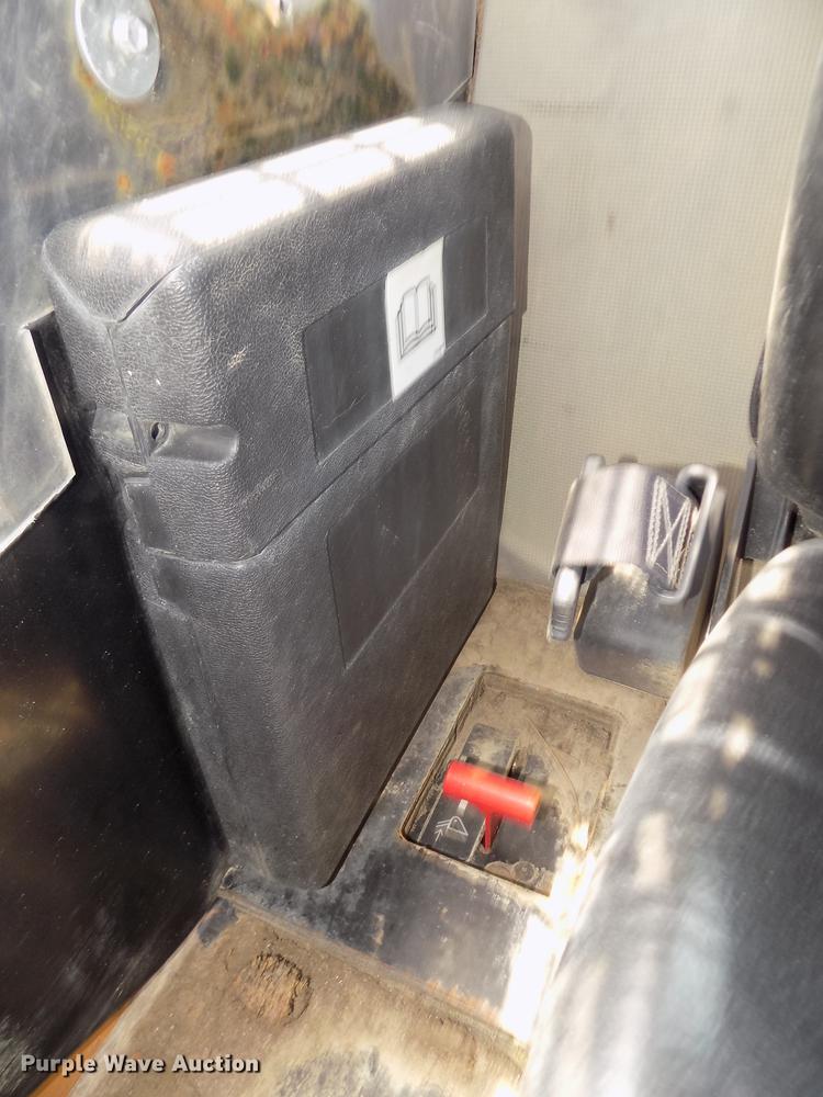 image for item DB8711 2012 Caterpillar 242B3 skid steer